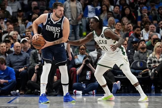 CBA夏联-王哲林21分上海胜福建 翁金郎23+7